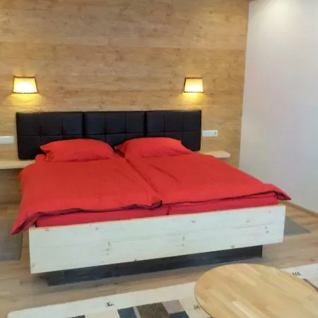 Anneke Apartment